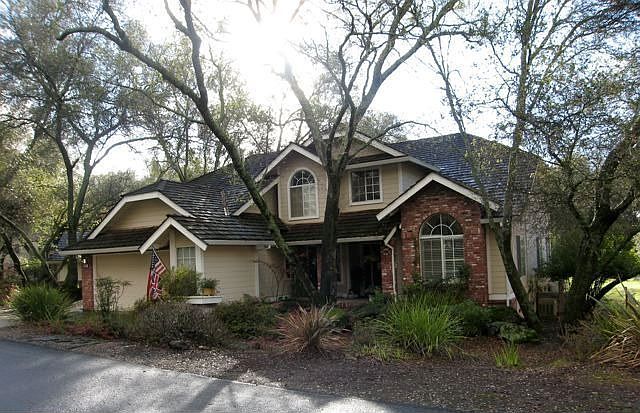 Custom Home on Private Cul-de-sac