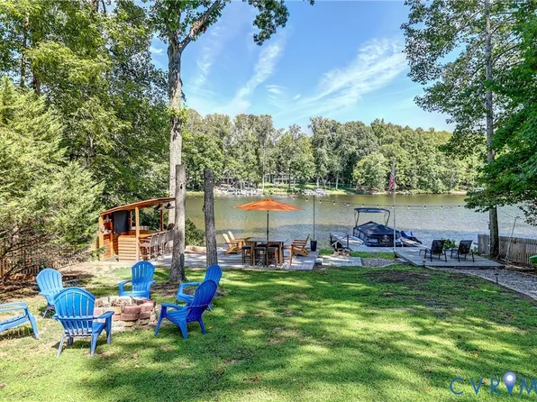 352 Lake Caroline Dr, Ruther Glen, VA 22546