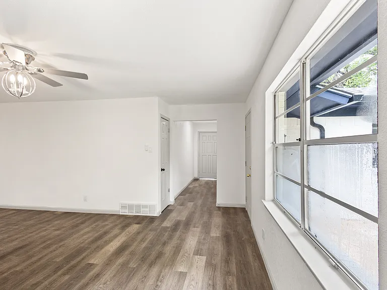 3812 David Ln — Photo 15
