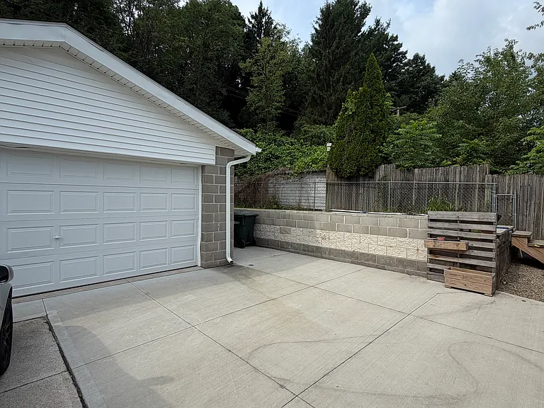3027 Torrington Ave — Photo 16