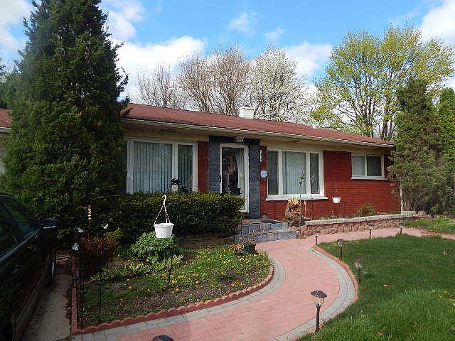 1st image of 1524 E Anderson Dr