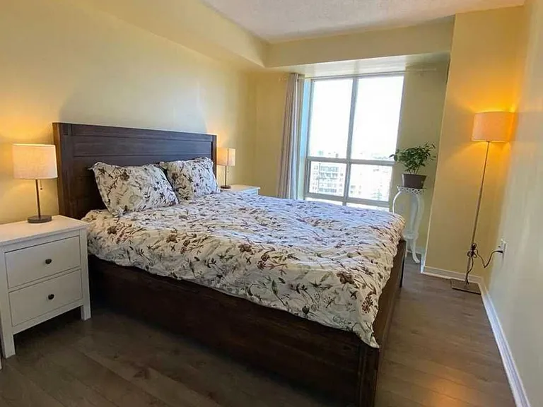 28 Olive Ave #LPH02 — Photo 5
