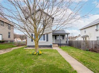 512 E Martin St, East Palestine, OH 44413