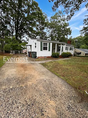 2714 Stratford Dr Photo 1