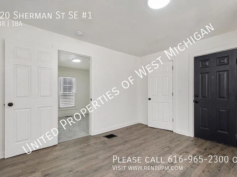 720 Sherman St SE #1 — Photo 5