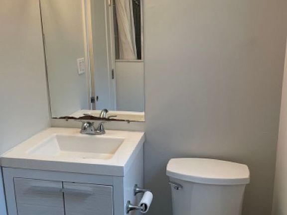 5th image of 1746 S Tamiami Trl #5
