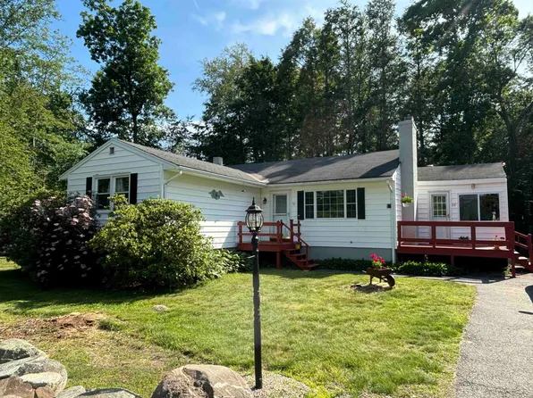 72 Mary Batchelder Road, Hampton, NH 03842