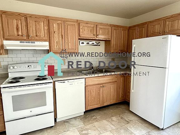 5th image of 2315 15th Ave S APT 3