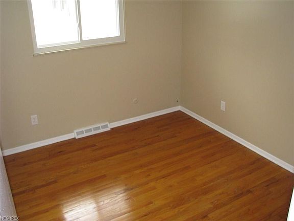 5th image of 6421 Glenallen Ave