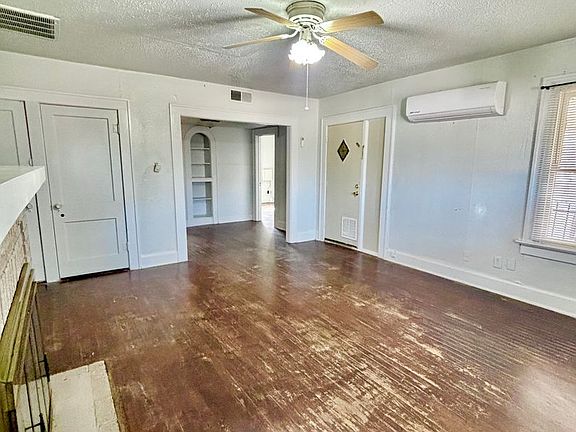 5th image of 1315 Guadalupe St
