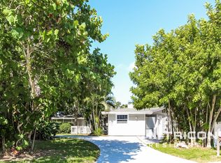 5560 Waneta Pl, Sarasota, FL 34231