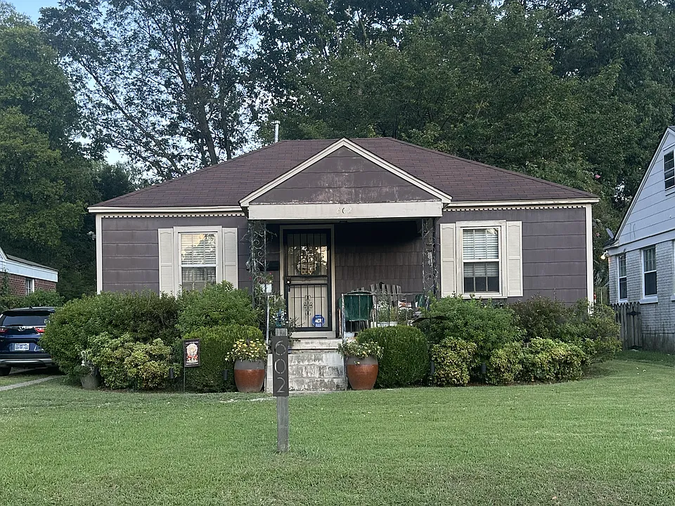 602 Buck St