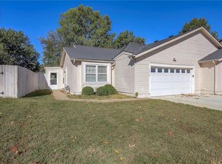 1313 N Ridge Pkwy, Olathe, KS 66061