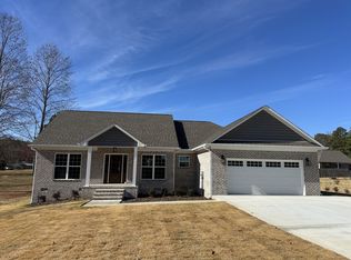 109 Fairway Dr, Lawrenceburg, TN 38464