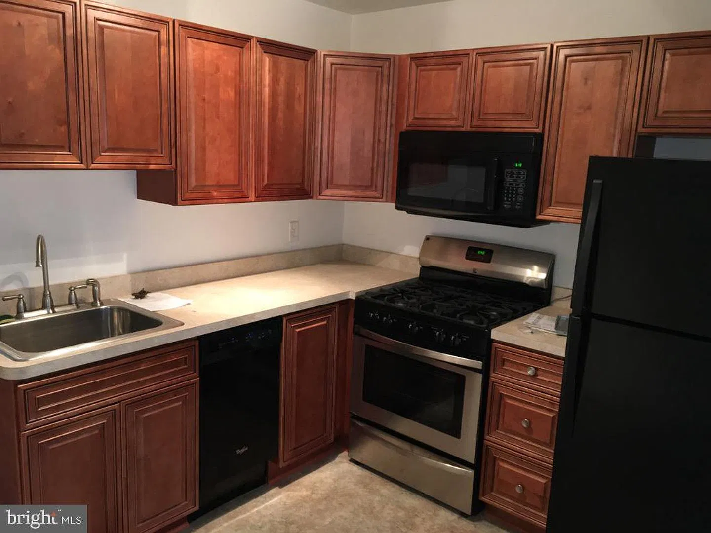 Welcome to 2114 Pasternak Place! — Photo 4