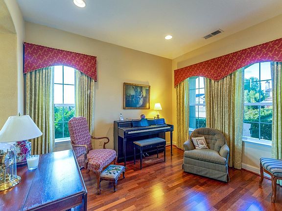 5th image of 2272 Quail Bluff Pl