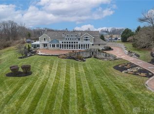 590 Versailles Dr, Dayton, OH