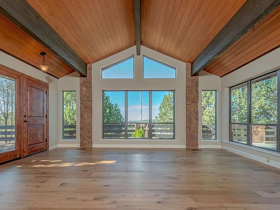 4th image of 3131 E Swanlake Cir