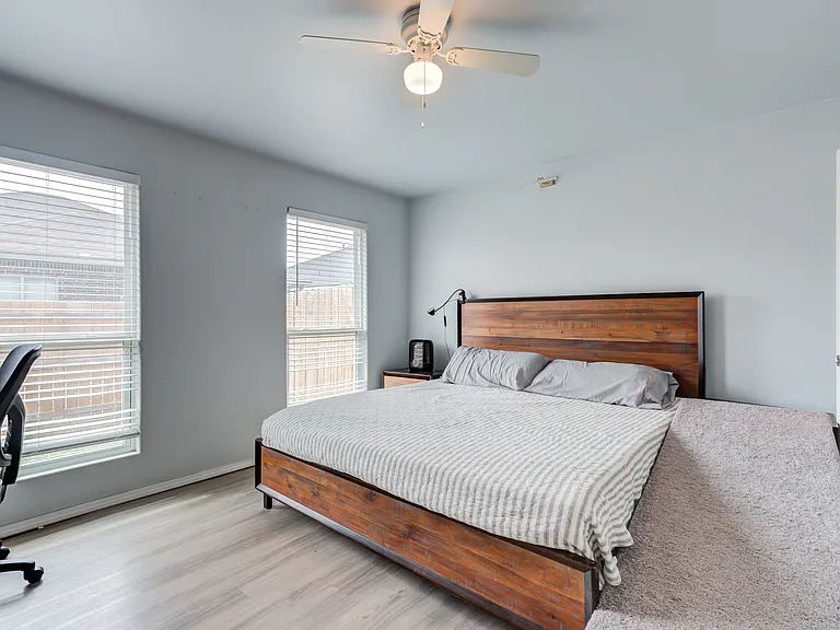 5501 Jarvis St #A — Photo 24