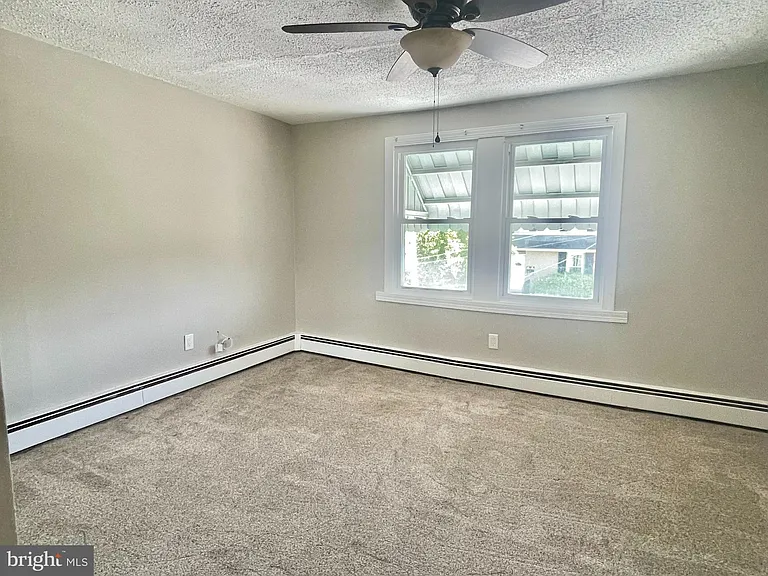 218 Green St — Photo 17
