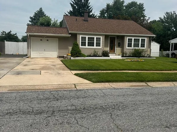 10 Garrett Rd, Newark, DE 19713