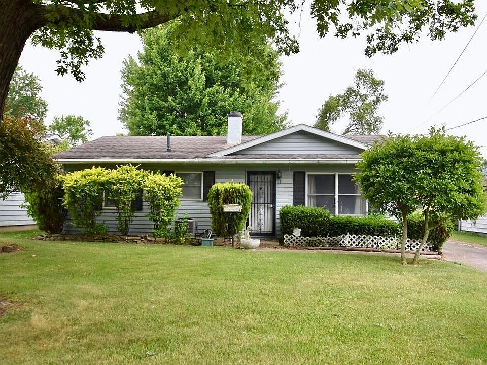 1st image of 566 Roberts Ave