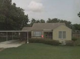3234 Graves Ave, Groves, TX 77619