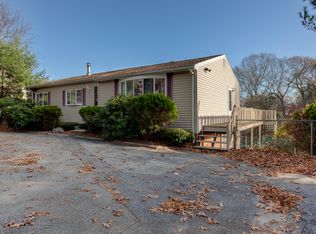 204 Nausauket Rd, Warwick, RI 02886