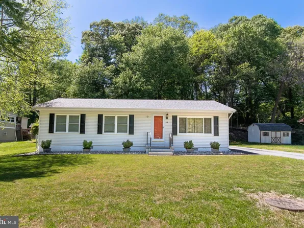 15 Willow Ln, La Plata, MD 20646