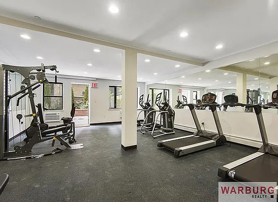 Rented by Warburg | media 5