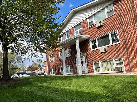 2nd image of 10122 Hartford Ct APT 2D