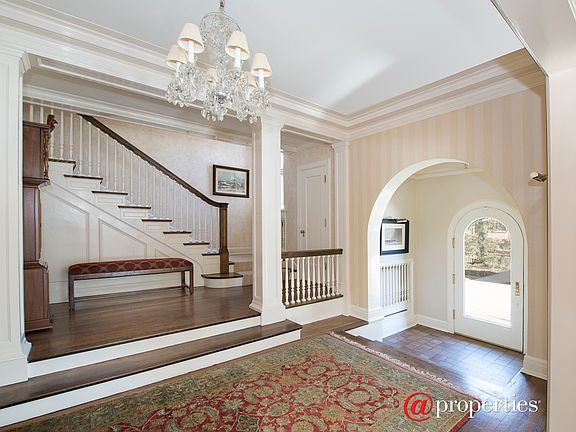 2nd image of 1220 Greenwood Ave