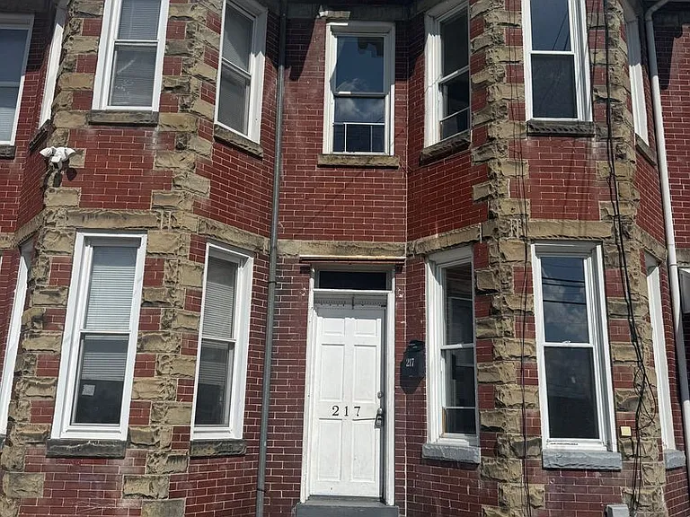 217 Winter St — Photo 1