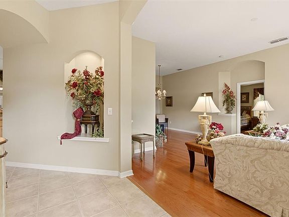 5th image of 2780 Princeton Pl
