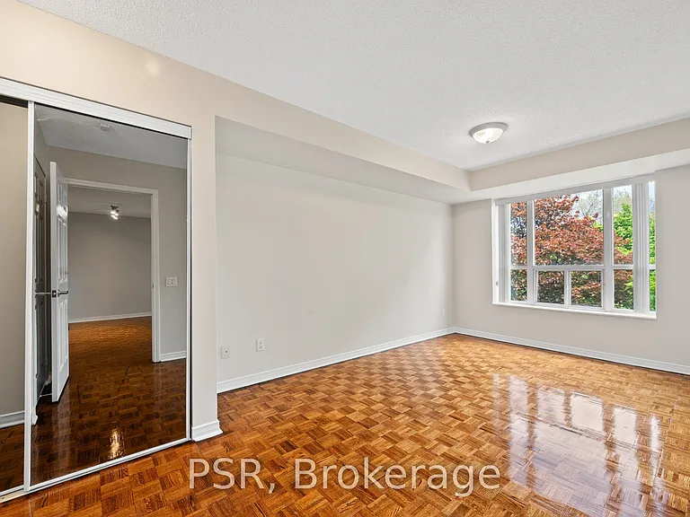515 Rosewell Ave #312 — Photo 8