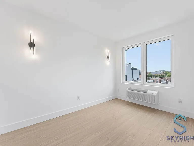 851 Lexington Ave #5E — Photo 7