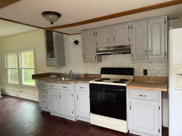 213 River St #2, Warrensburg, NY 12885