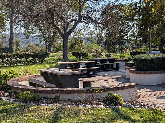 3rd image of 15943 Alta Vista Dr