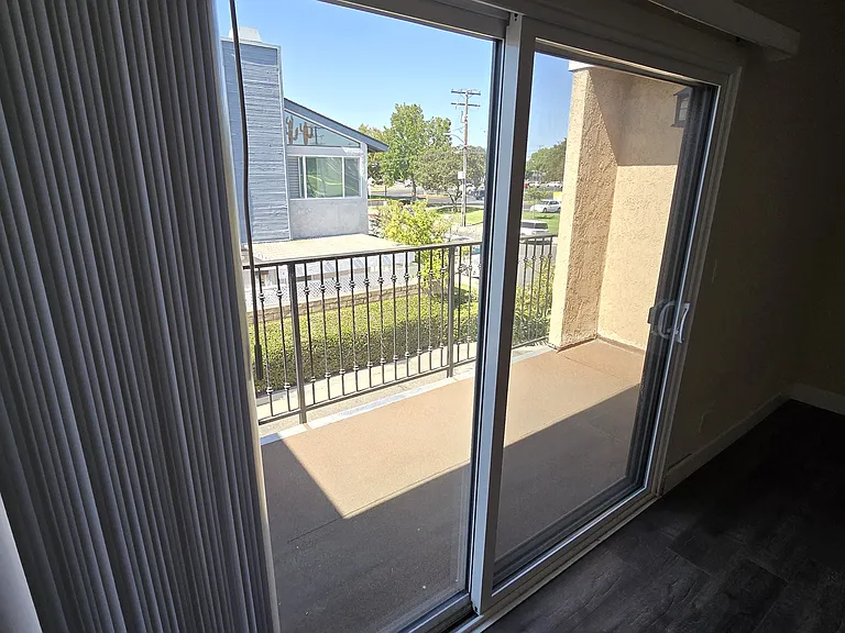 9563 Graham St — Photo 11