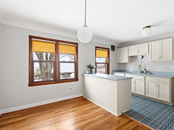 3rd image of 23010 Norwood Ave APT 1