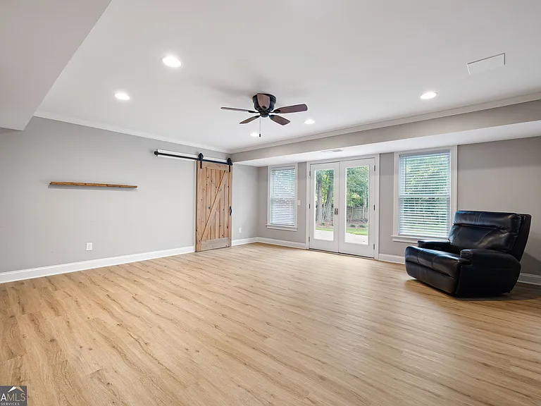 227 Oakwind Pte — Photo 33