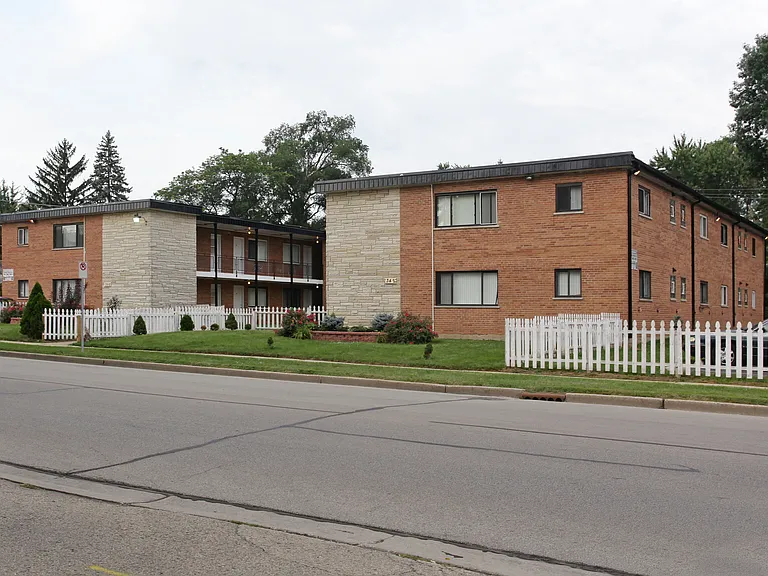 306 Wilson Ave #G — Photo 2
