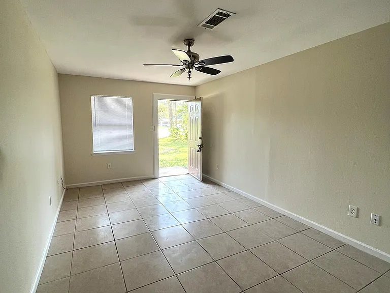 3401 54th Ave #A — Photo 2