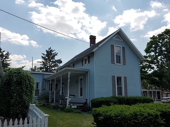 3rd image of 325 W Lincoln St