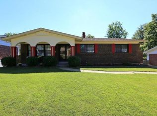 10572 Copperfield Dr, Saint Louis, MO