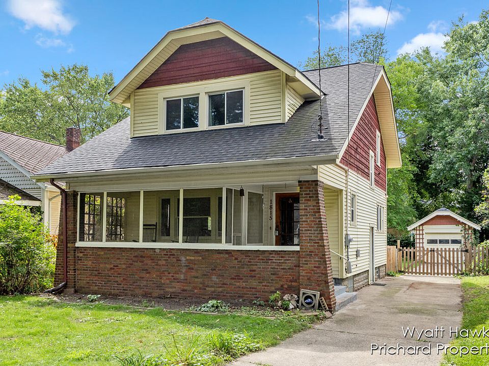 1st image of 1815 Willard Ave SE