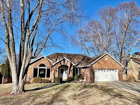 17 Sierra Dr, Glen Carbon, IL 62034