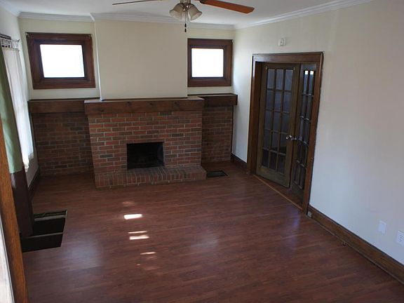 2nd image of 270 E Welch Ave