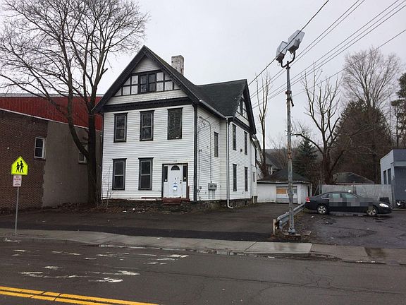 3rd image of 513 Chenango St