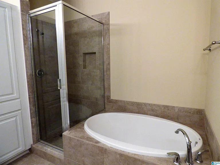 1115 Berwick Rd — Photo 9